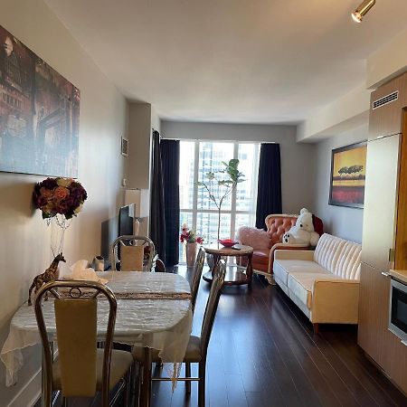 Luxury Condo With Cn Tower View Toronto Zewnętrze zdjęcie