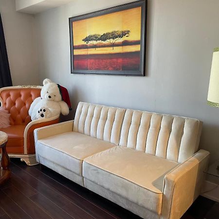Luxury Condo With Cn Tower View Toronto Zewnętrze zdjęcie