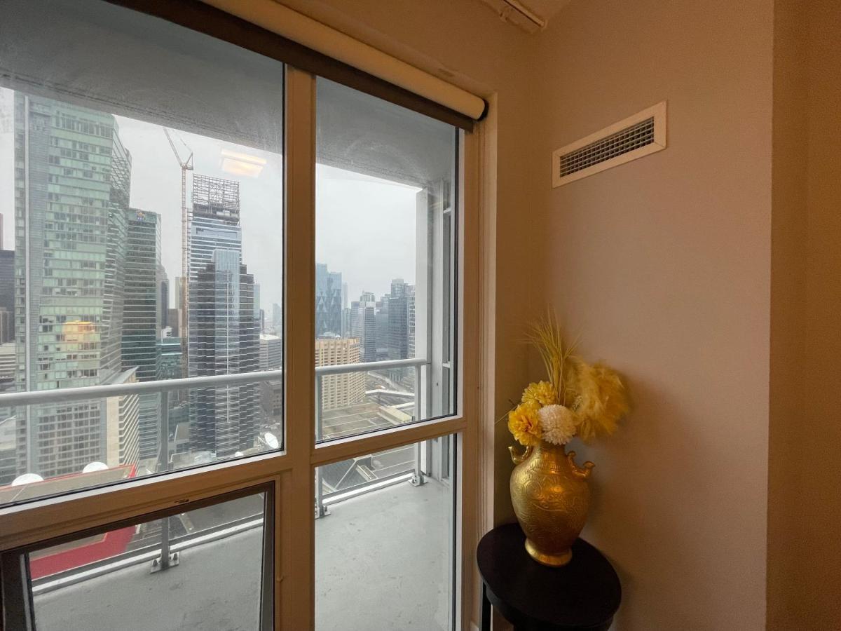 Luxury Condo With Cn Tower View Toronto Zewnętrze zdjęcie