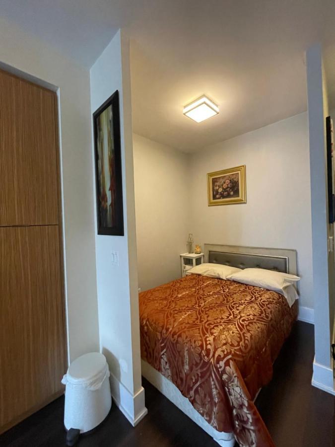 Luxury Condo With Cn Tower View Toronto Zewnętrze zdjęcie